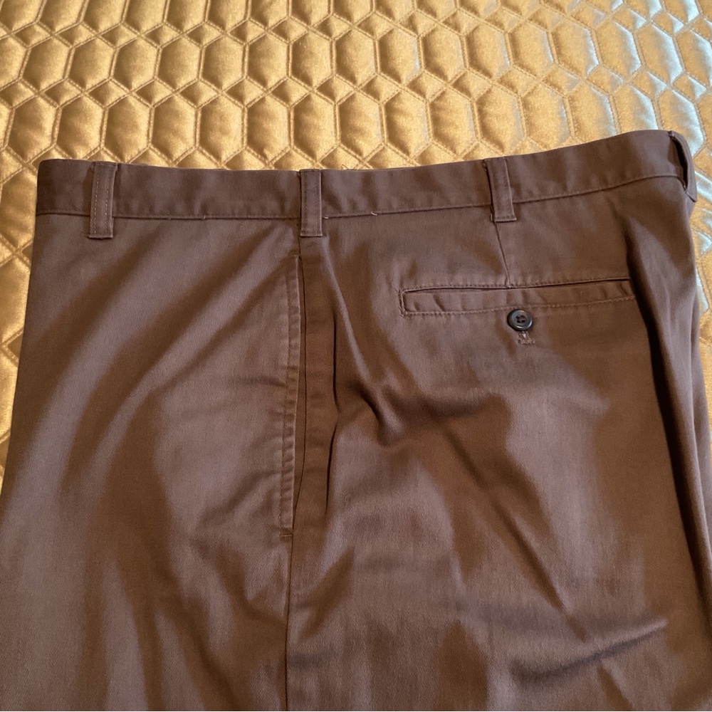 Izod Performx brown flat front chinos 38Wx32L.